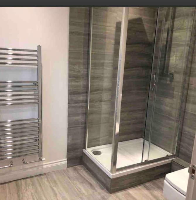 Beautiful 5Bedroom Hse-Contractor/Family/Corporate 다트퍼드 외부 사진